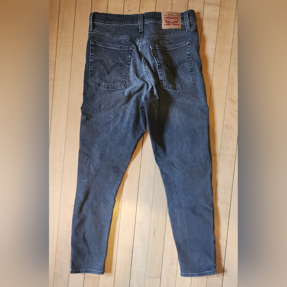 Women's Black Levi Skinny Jeans
